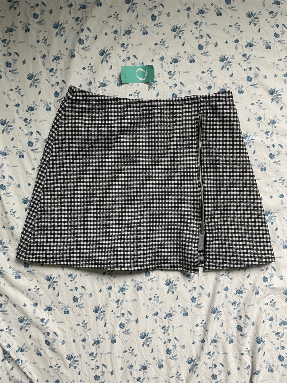 Mini gingham skort with zipper detail, Small